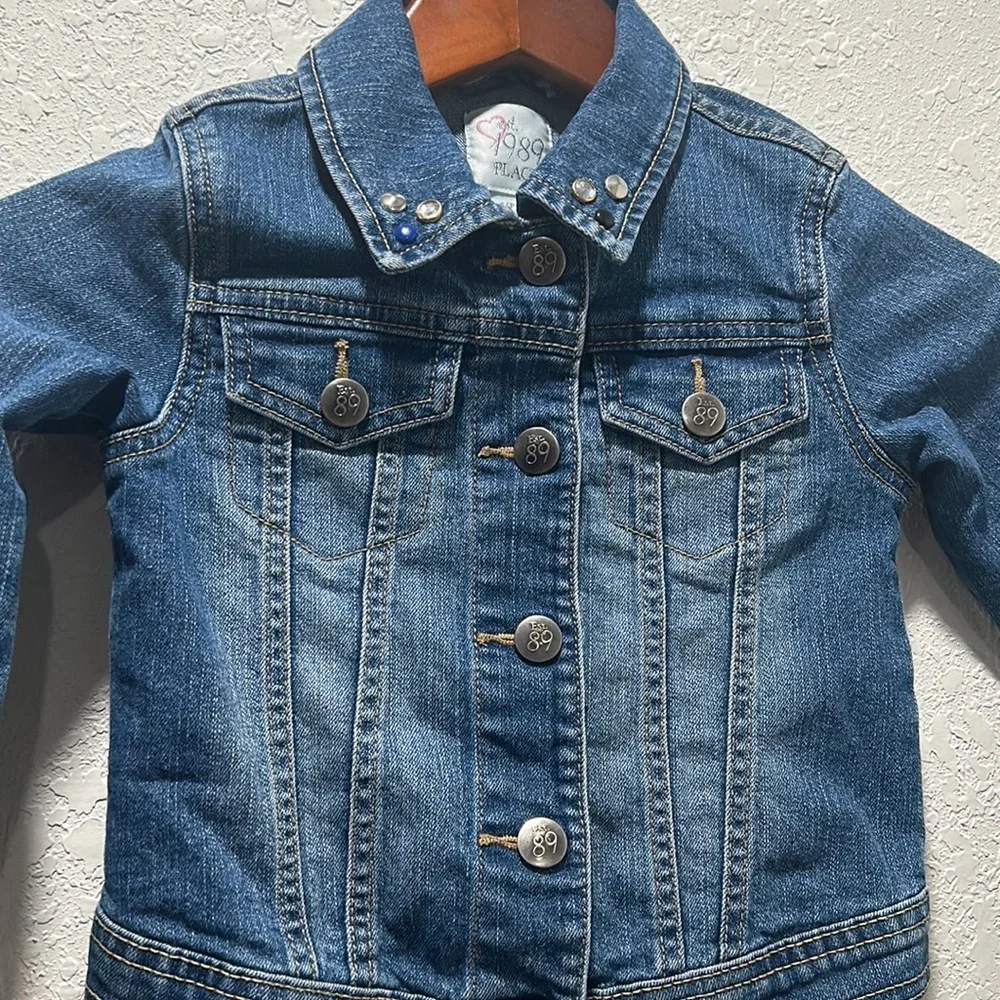 The children’s place blue Jean jacket size 5/6 GUC